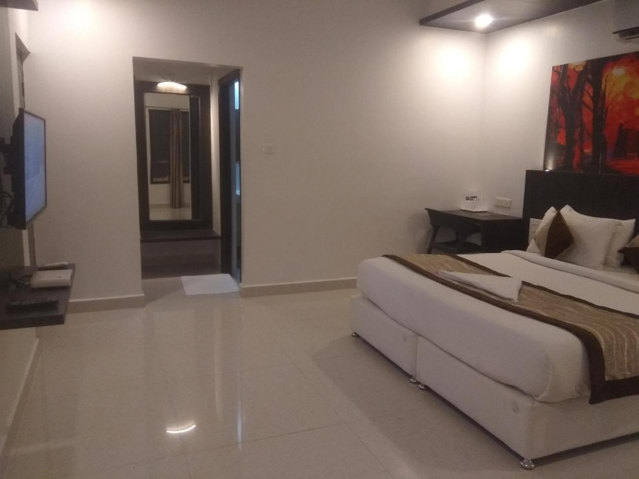 Jk 140 Coral Hotel Nagpur