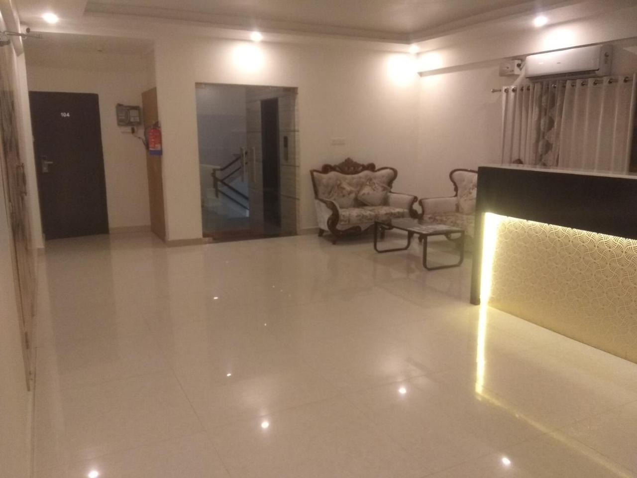 Jk 140 Coral Hotel Nagpur