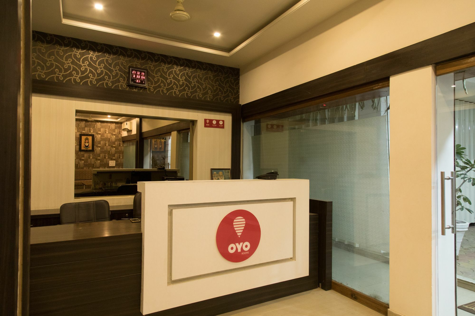 Oyo 10023 Satya Hotel