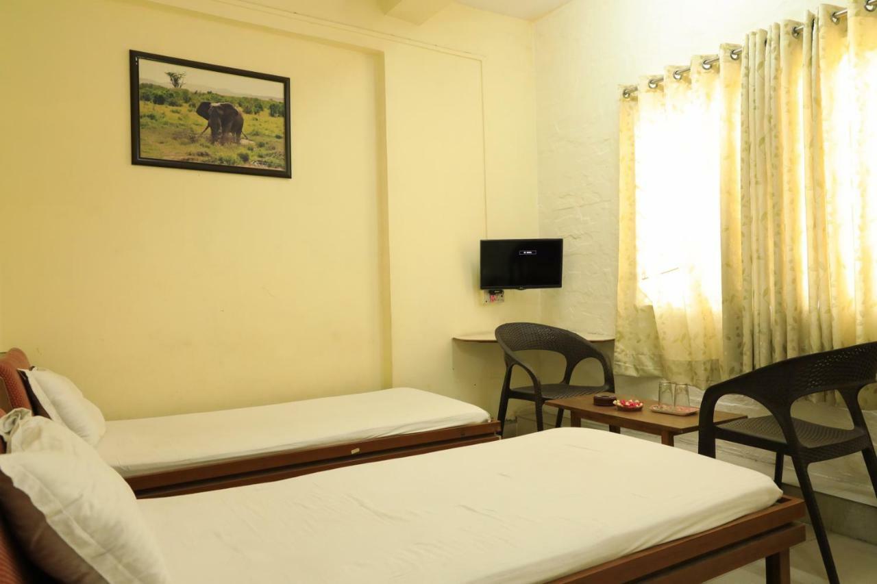 Hotel Spot On 39820 Shree Vaibhav Saver 3*