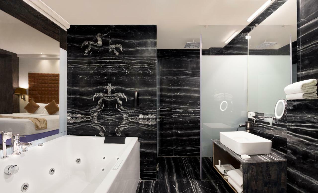 Regenta & Convention Centre Hotel 4*
