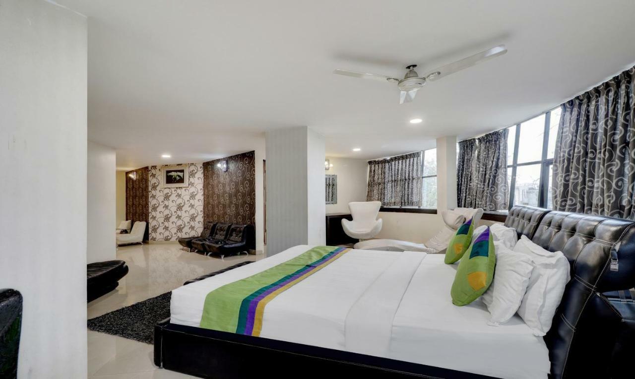 Treebo Trend Orient Grand Hotel 3*