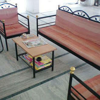 Status Hotel 3*