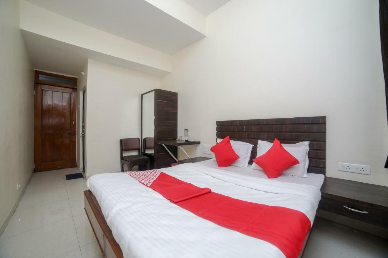 Oyo 46697 Gopi Nagpur
