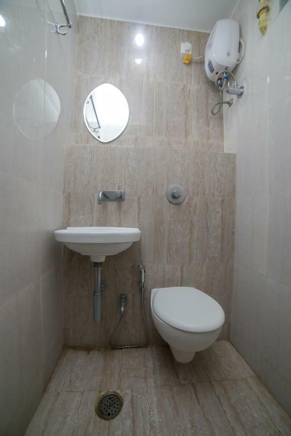 Hotel Oyo 46697 Gopi 3*