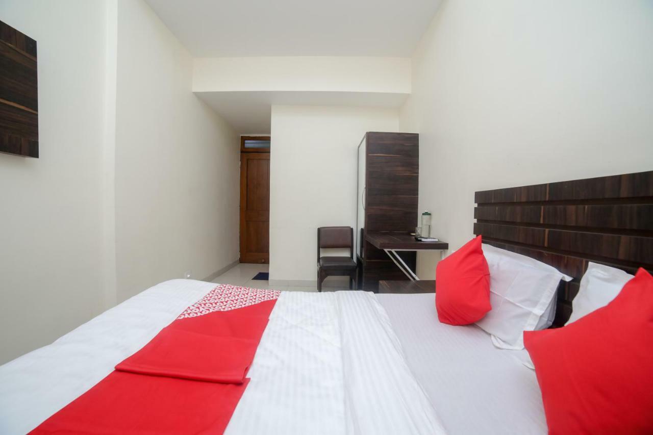 Hotel Oyo 46697 Gopi