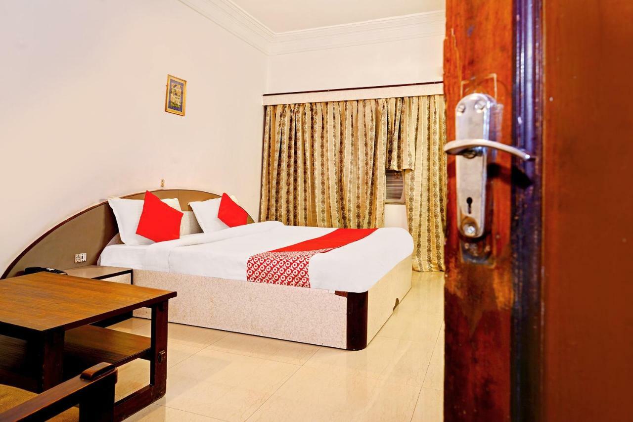 Oyo Flagship 14469 Darshan Tower Gitanjali Hotel 3*