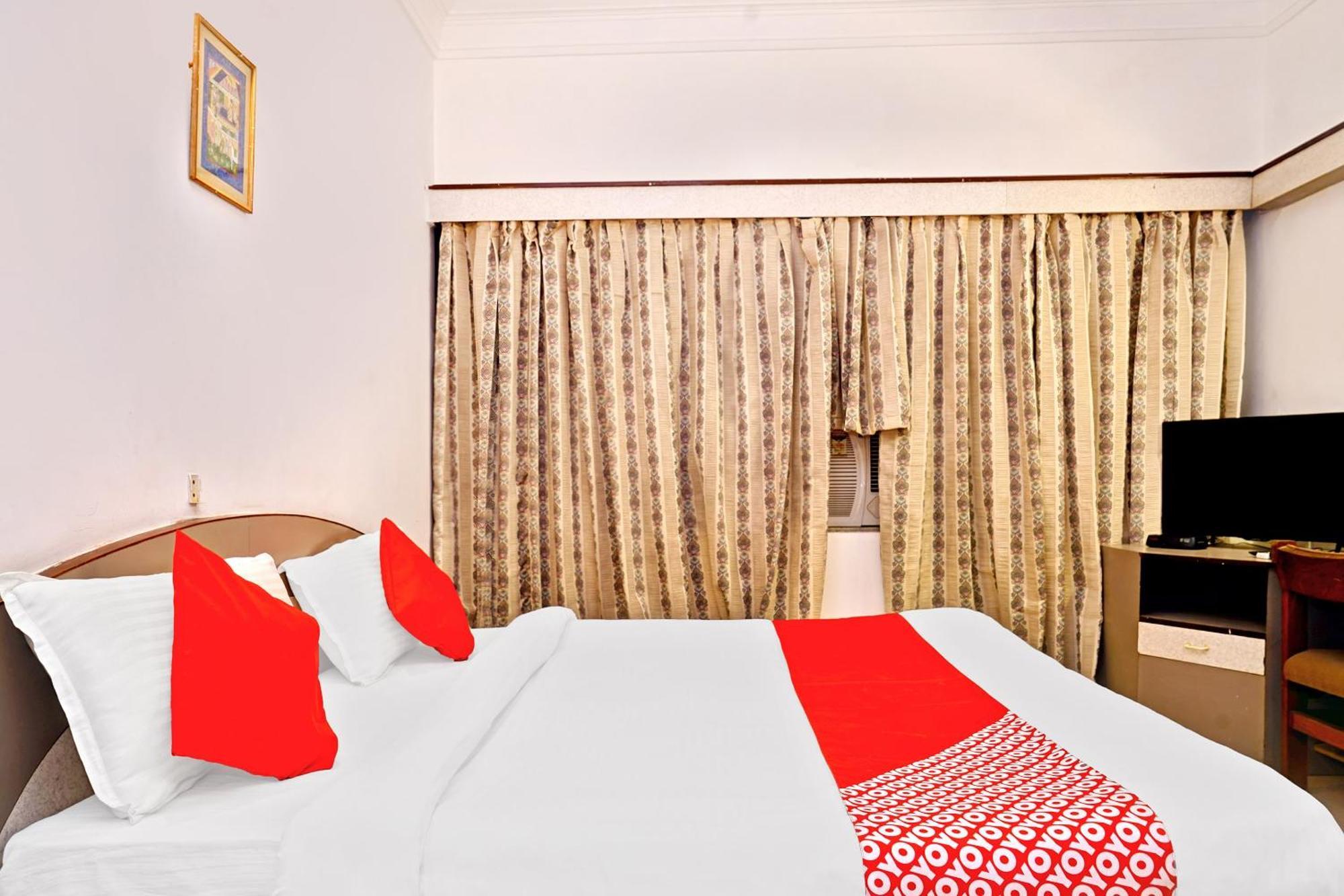 Hotel Oyo Flagship 14469 Darshan Tower Gitanjali