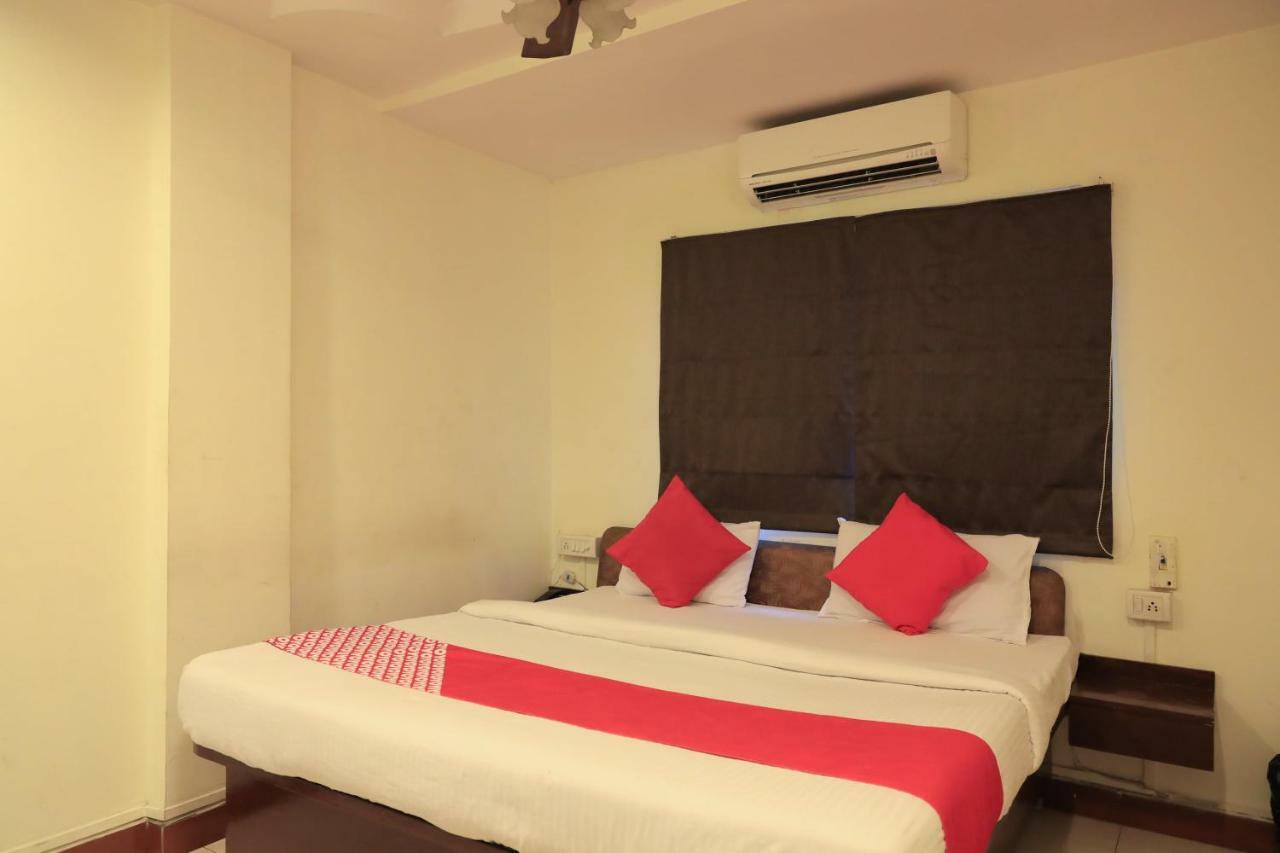 Oyo 15211 Midas Nagpur