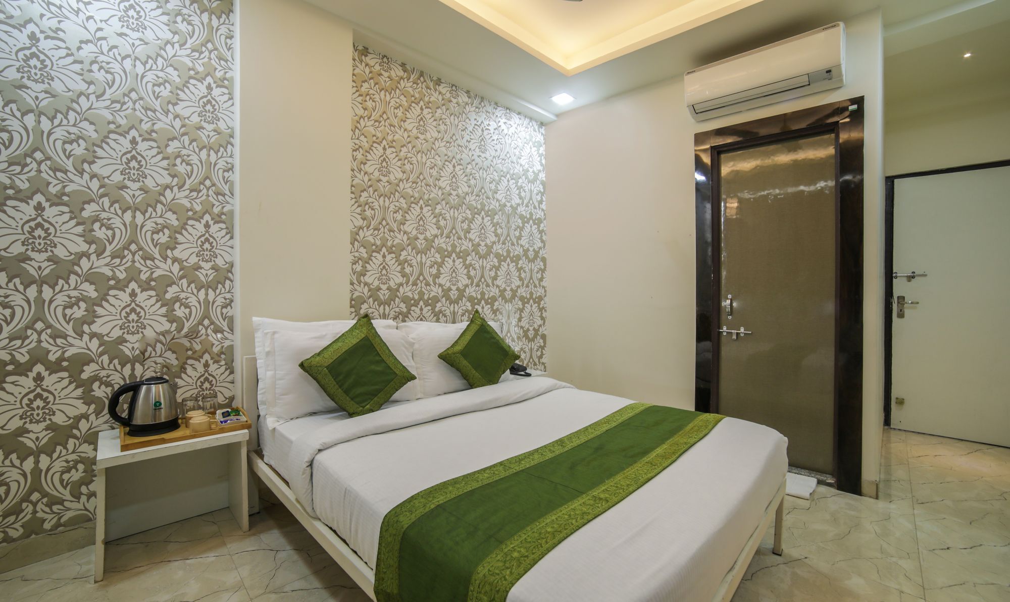 Itsy Le Clover Inn Nagpur
