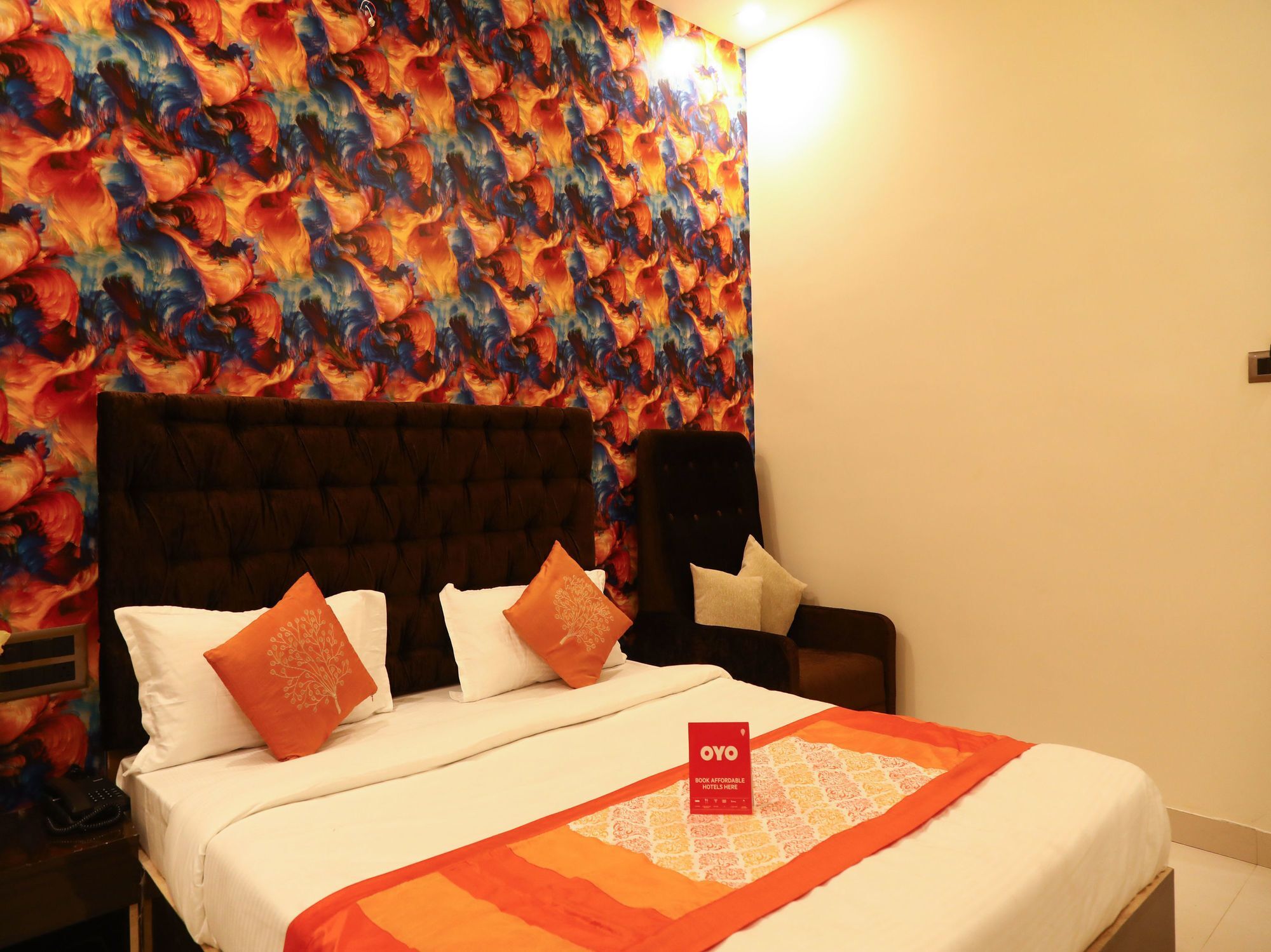 Oyo 10781 Parashar Legacy Hotel 2*