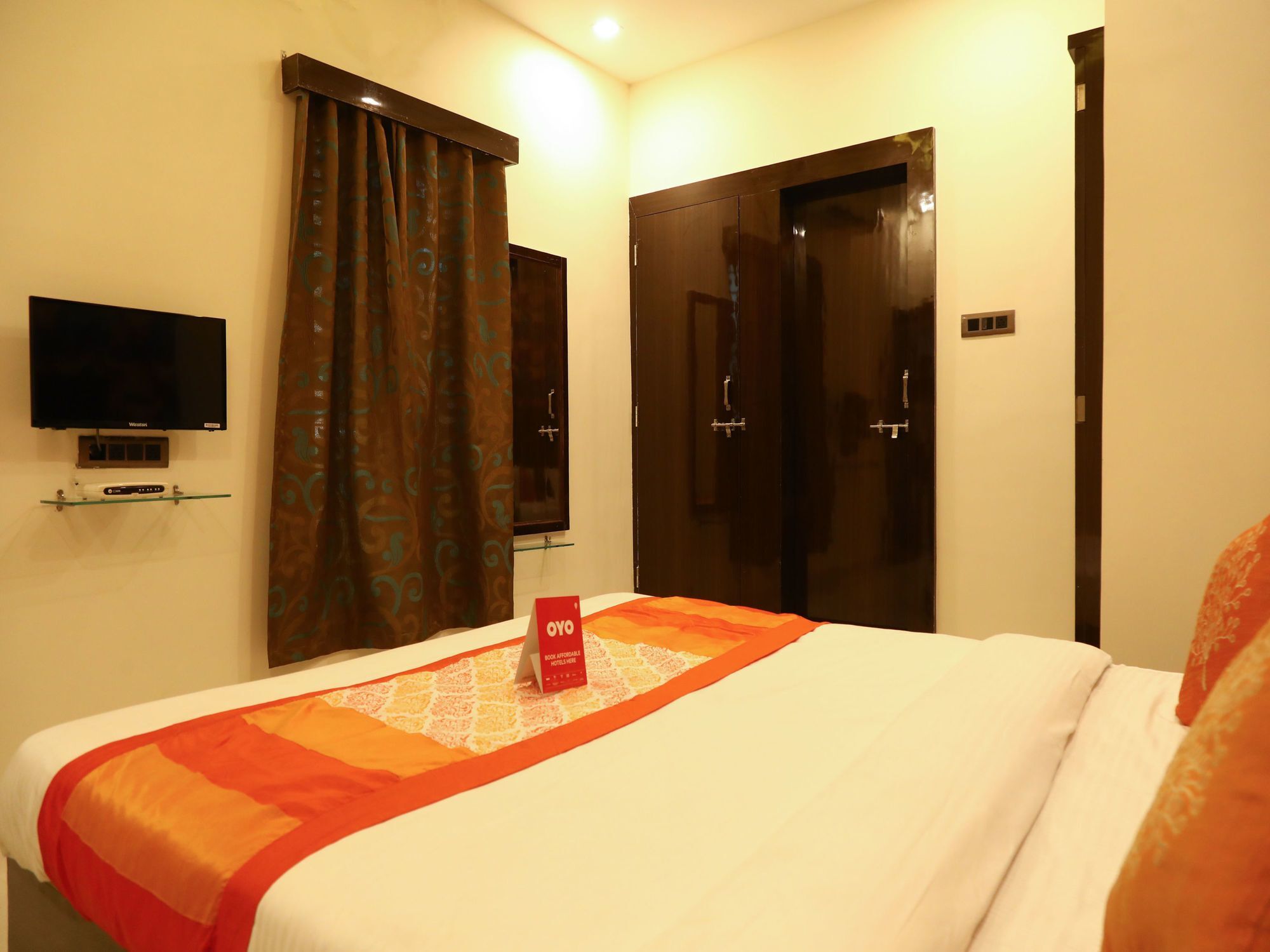 Oyo 10781 Parashar Legacy Hotel Nagpur