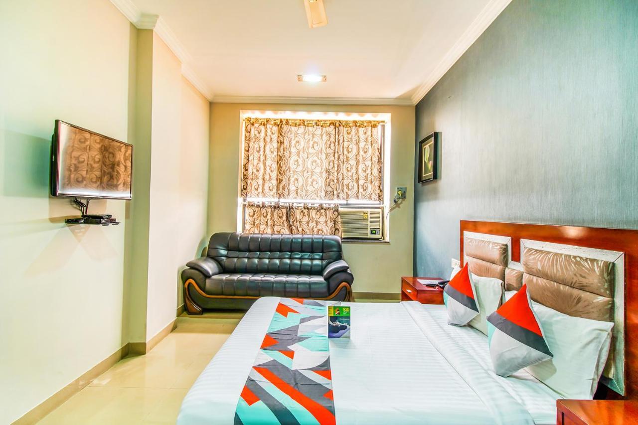 Hotel Fabexpress Orient Palace 3*