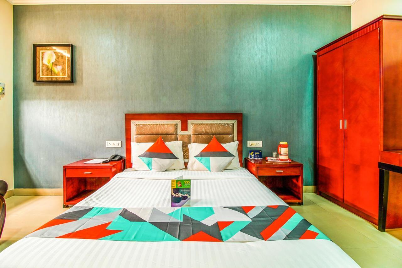 Hotel Fabexpress Orient Palace 3*