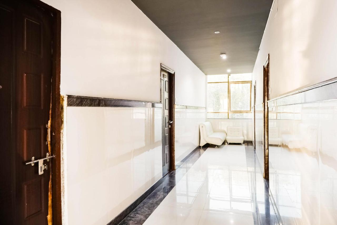 Hotel Oyo 1106 Orient Star