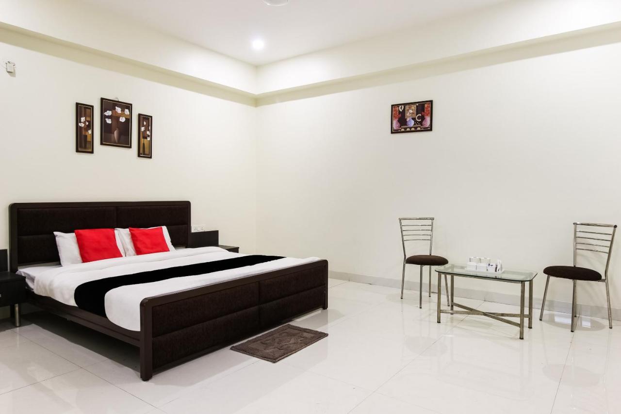 Hotel Capital O70964 D Mercy
