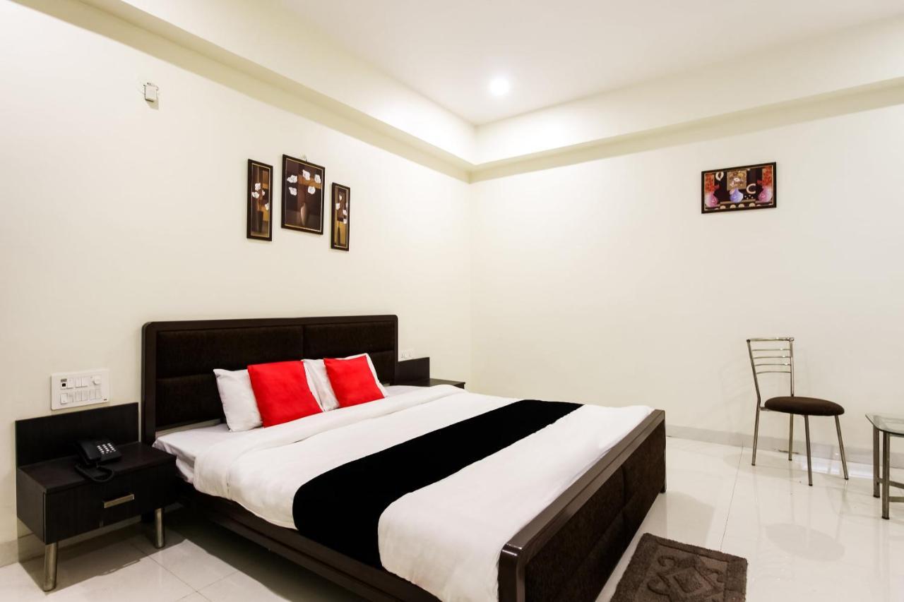 Capital O70964 D Mercy Hotel