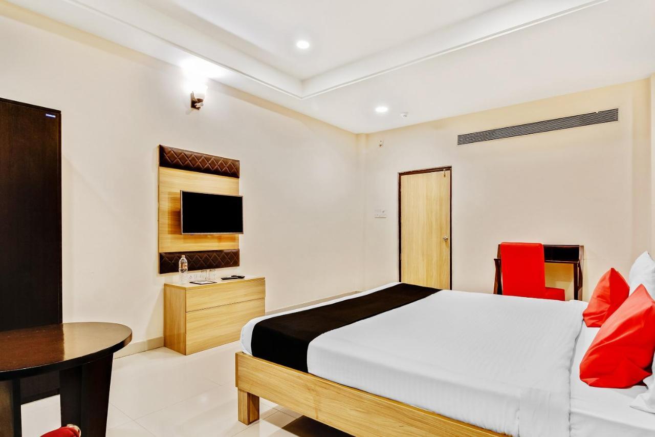 Hotel Capital O 19666 Solitaire Nagpur