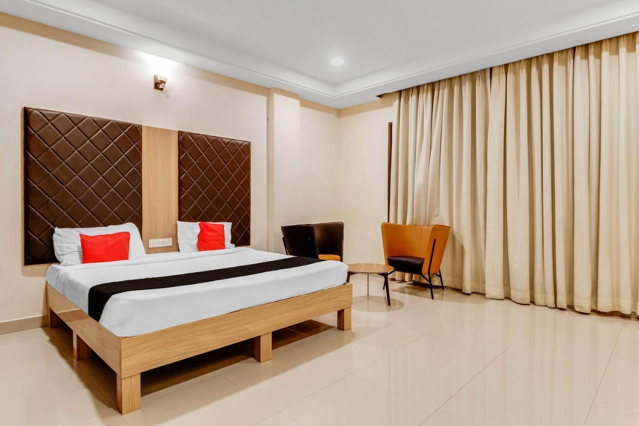Capital O 19666 Solitaire 3* Nagpur