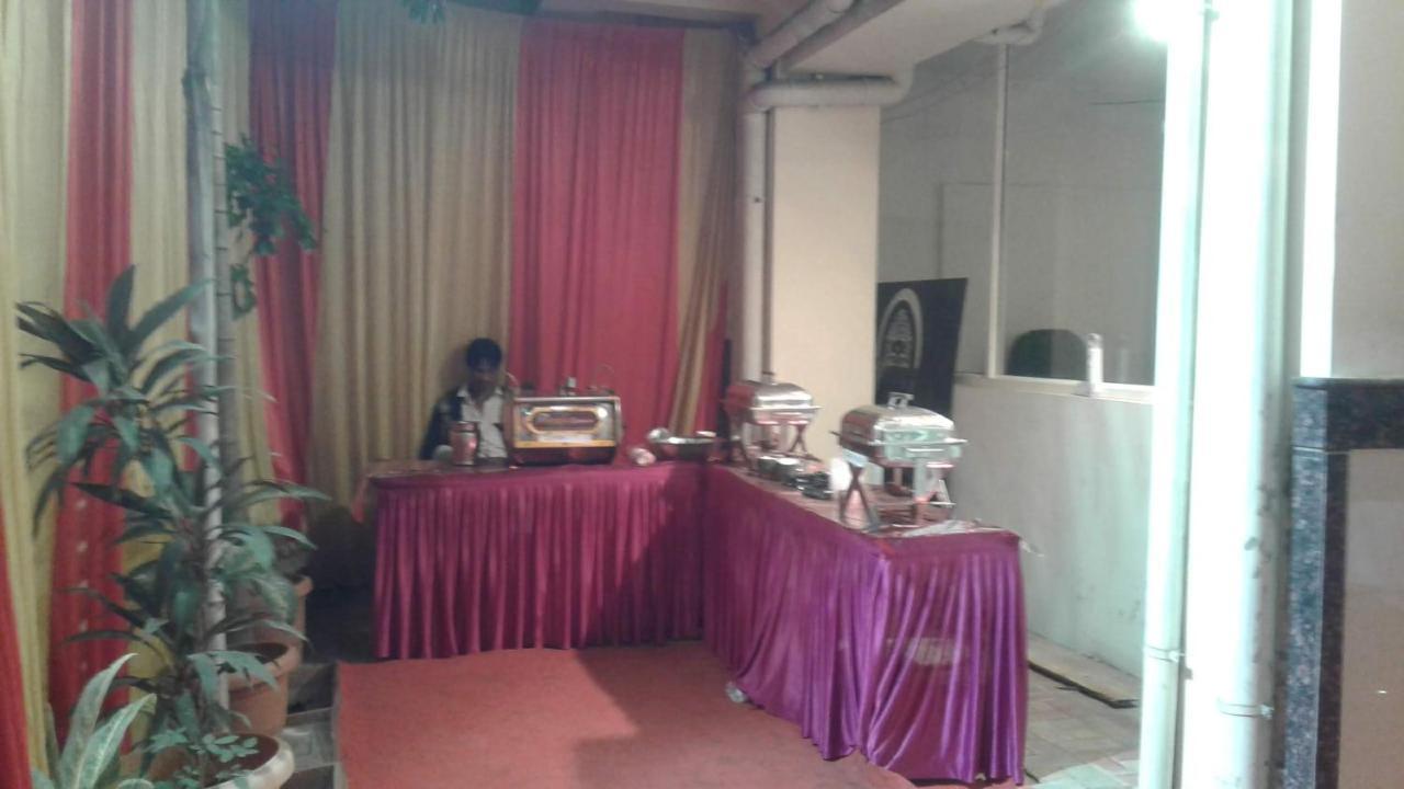 Hotel Jk 126 Parashar Legacy - Opp Railway Station 2*